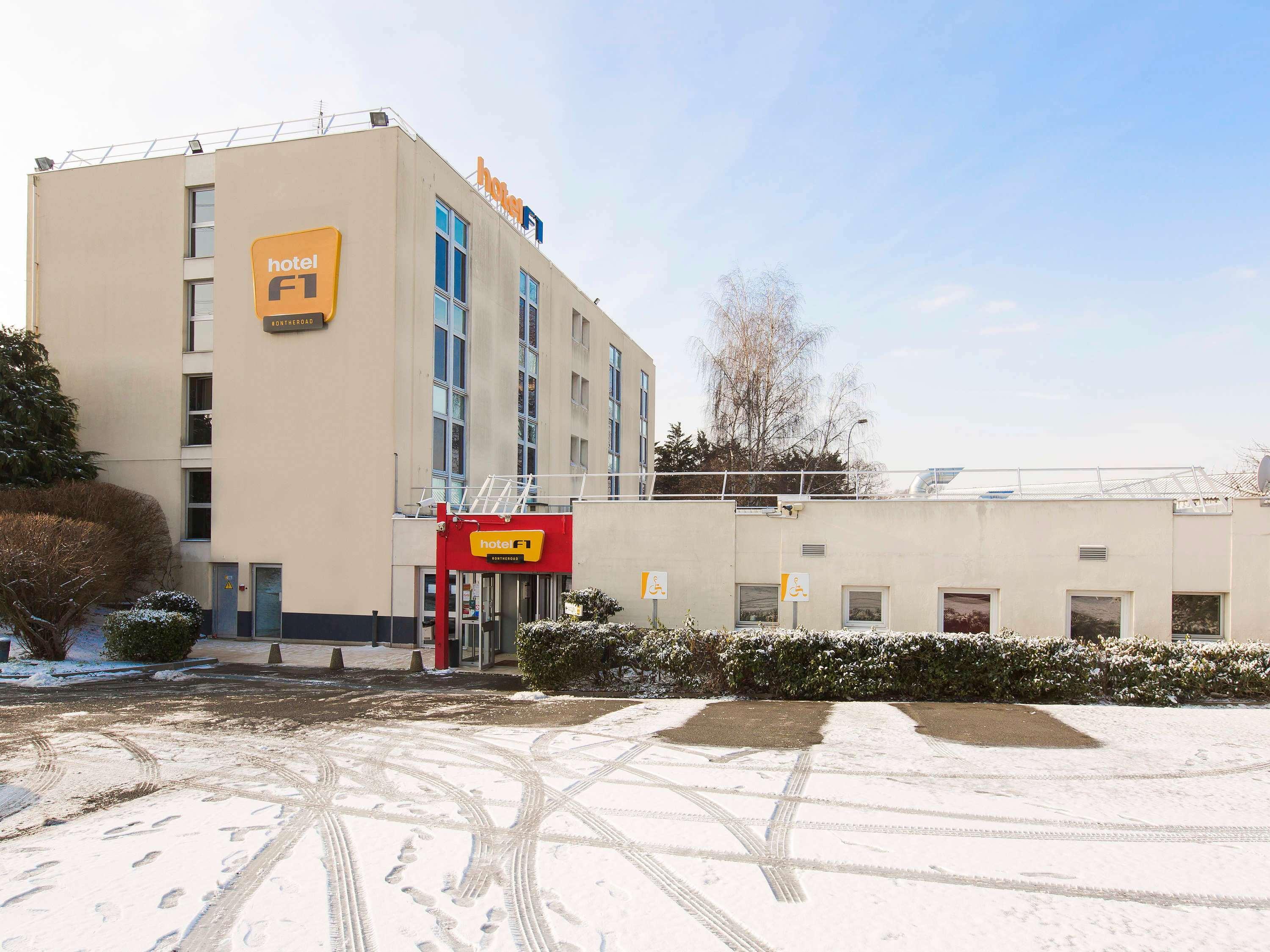 Hotelf1 Igny Massy Tgv Экстерьер фото